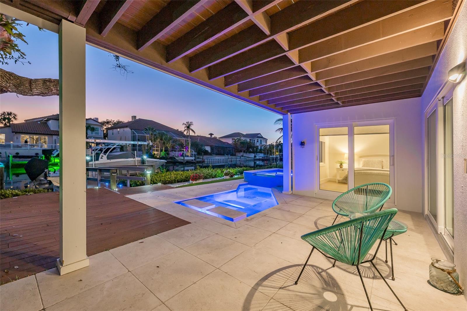 SIESTA BEACH - Residential