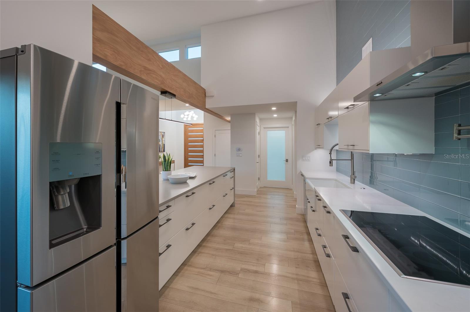 SIESTA BEACH - Residential