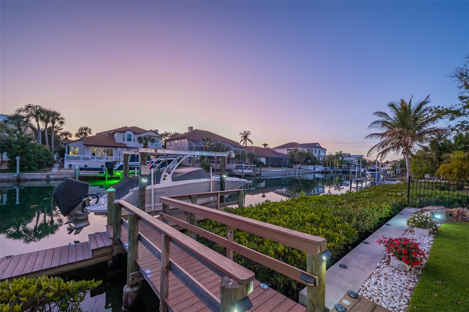 SIESTA BEACH - Residential