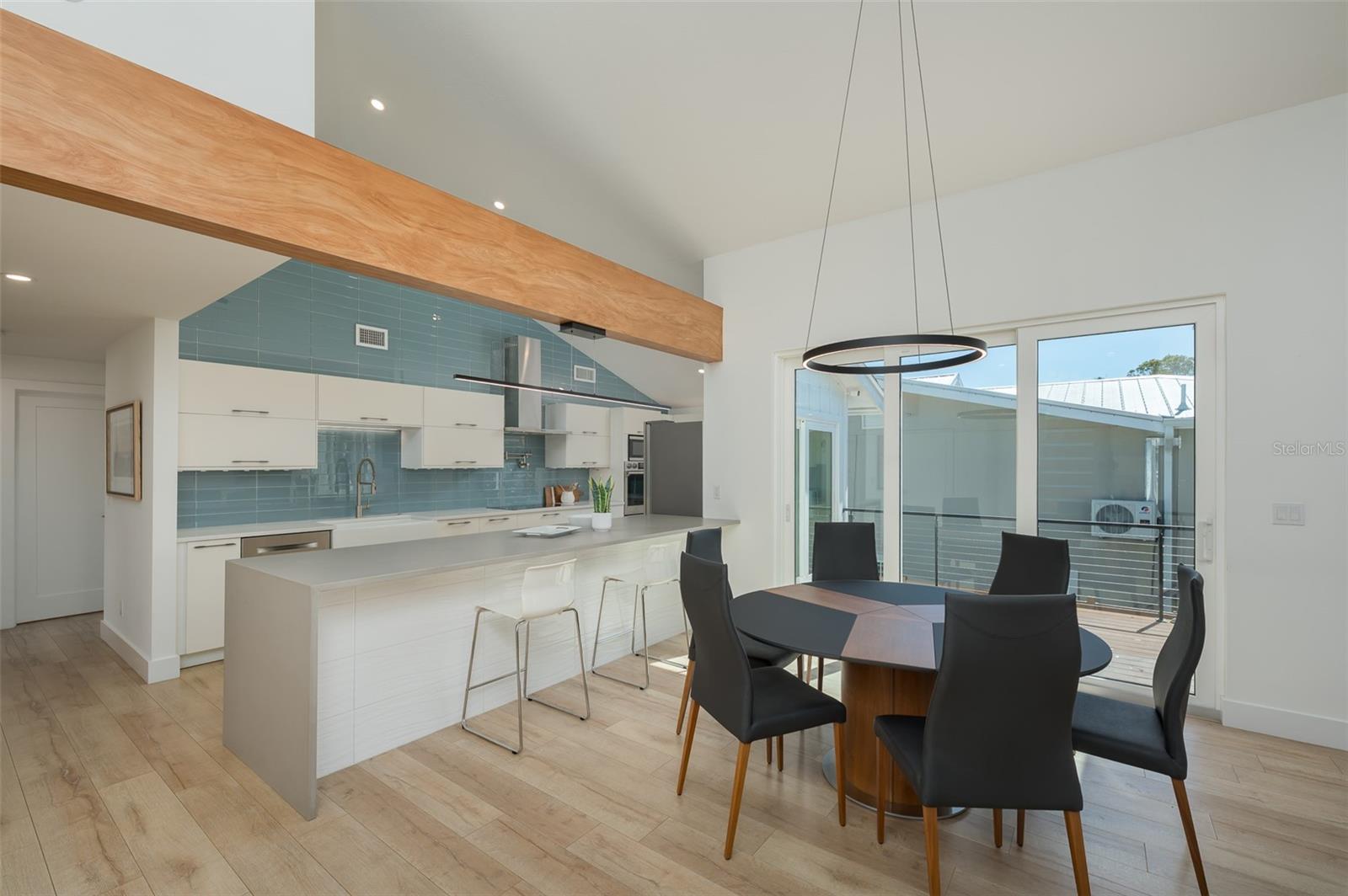 SIESTA BEACH - Residential