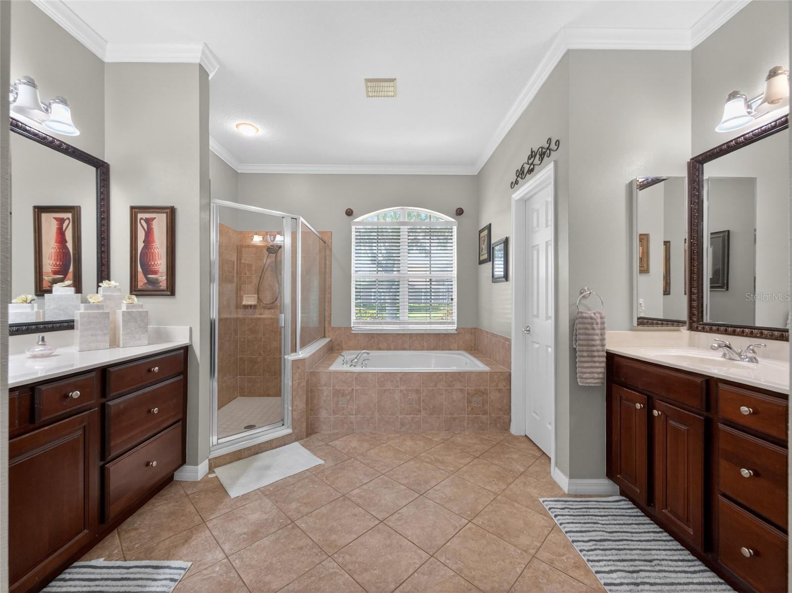 OAKS WINDERMERE 47/57 - Residential