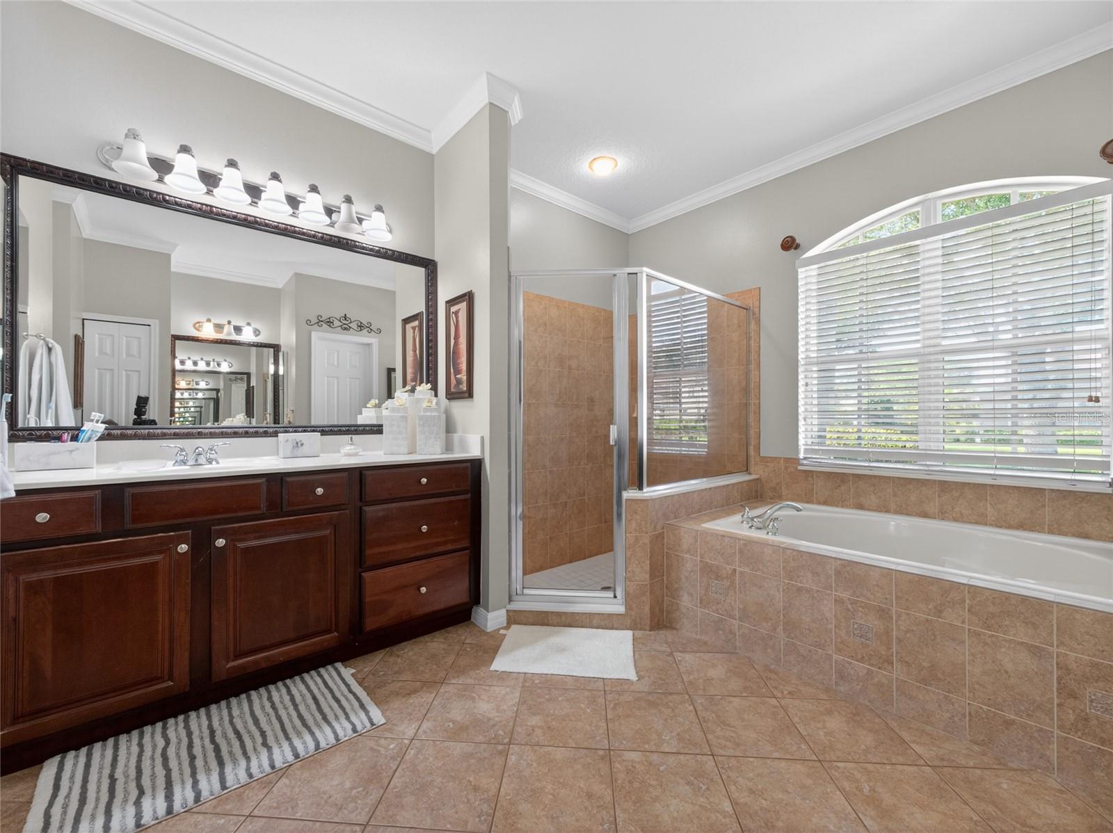 OAKS WINDERMERE 47/57 - Residential