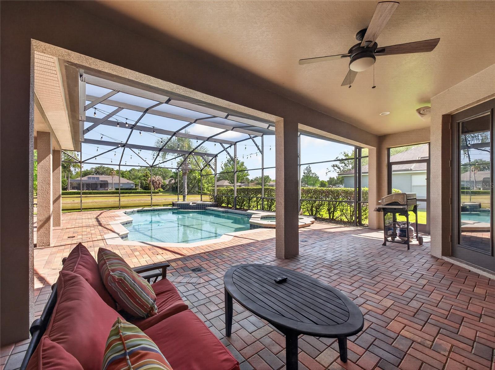 OAKS WINDERMERE 47/57 - Residential