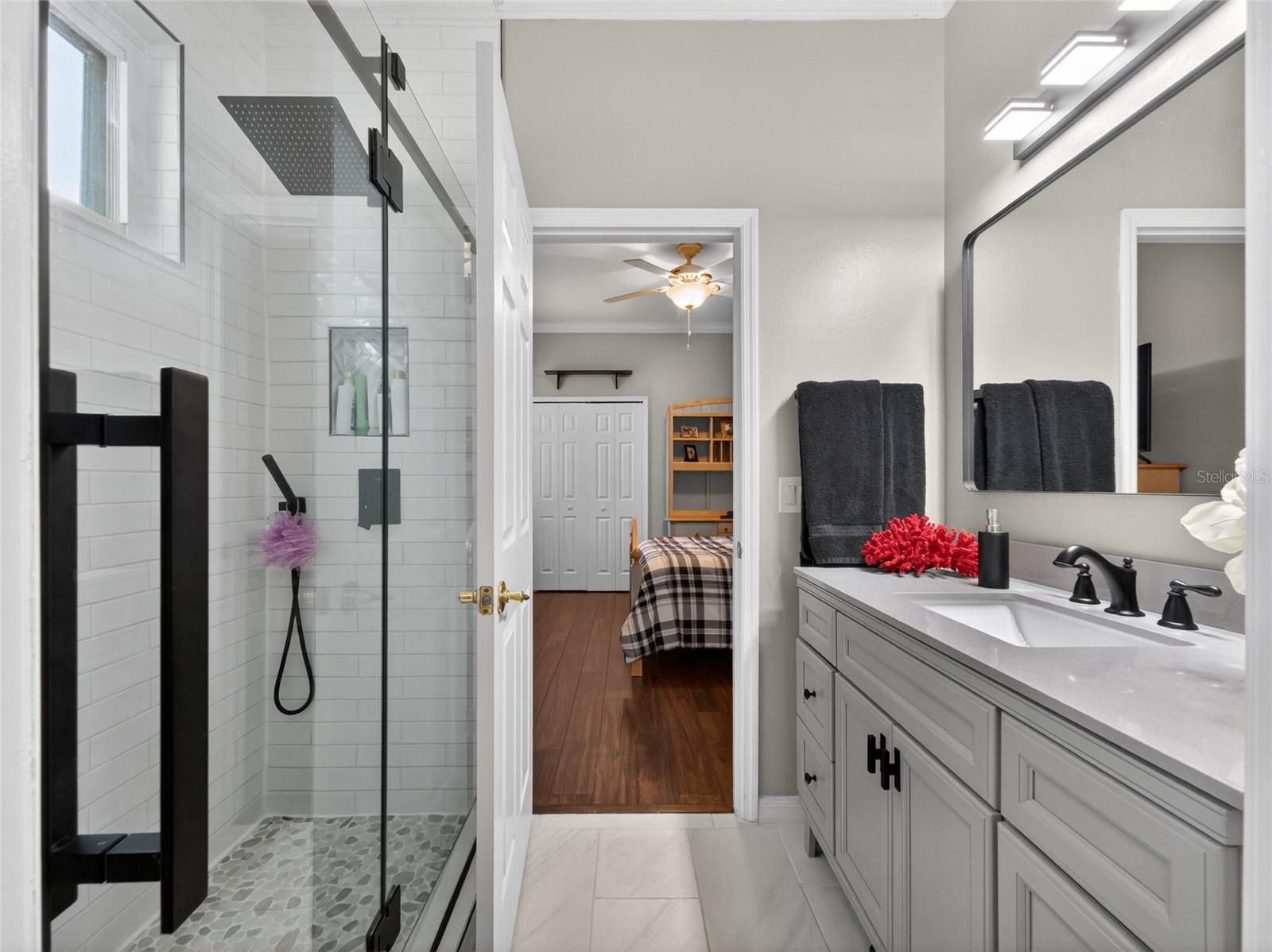 OAKS WINDERMERE 47/57 - Residential