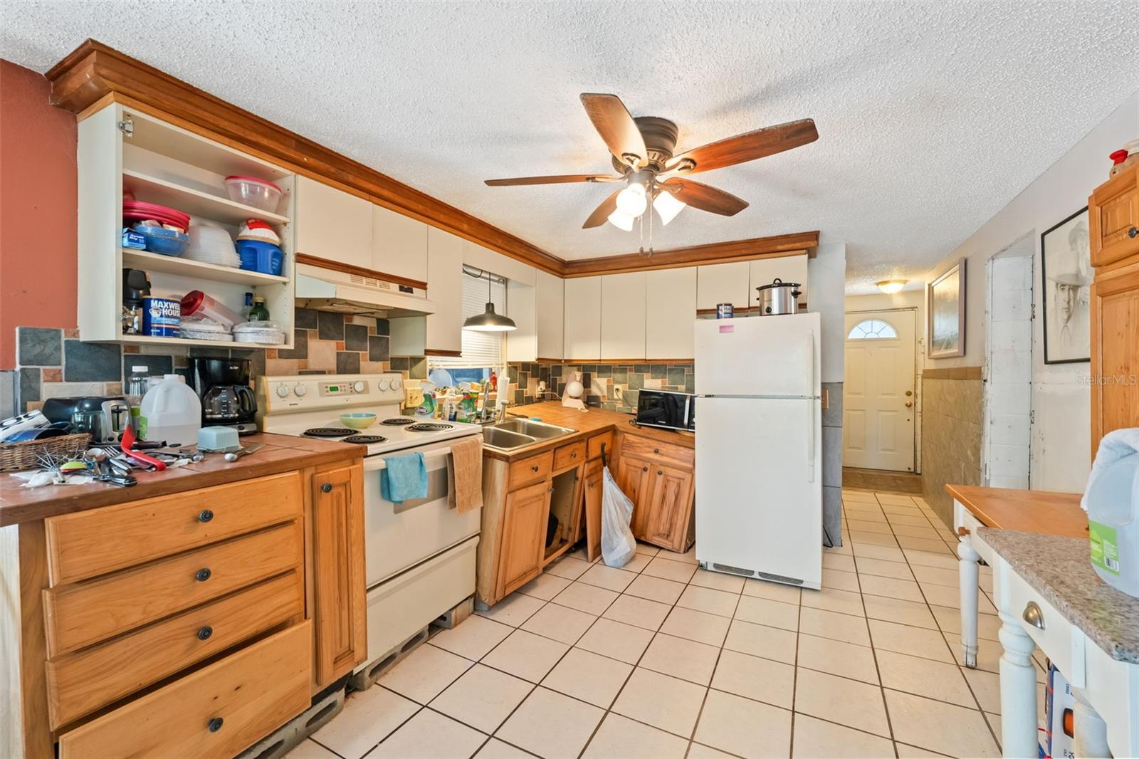 5853 MARIPOSA DRIVE