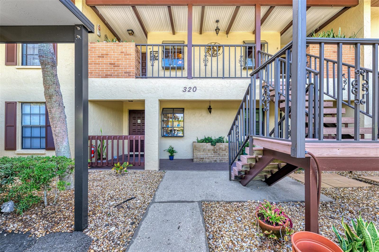 MISSION LAKES - Residential