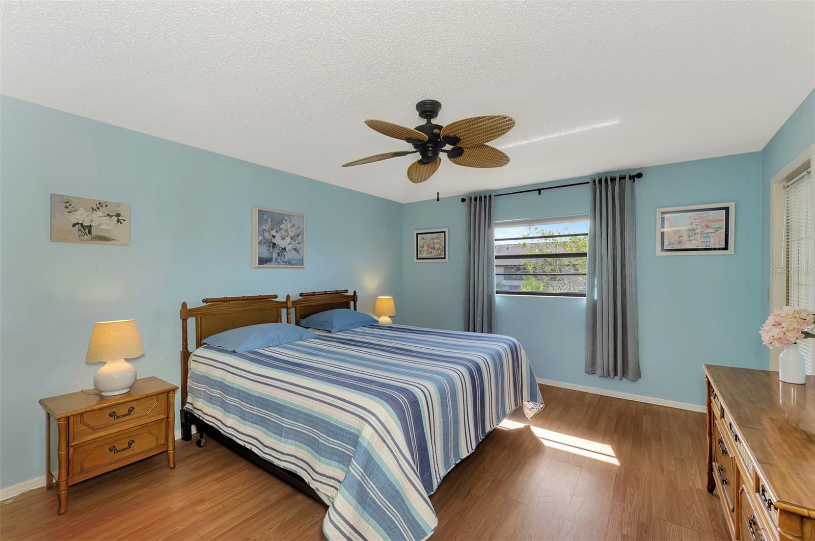 MISSION LAKES - Residential