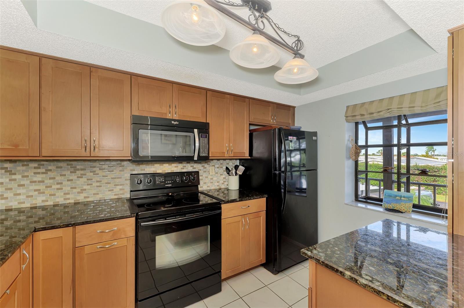 MISSION LAKES - Residential