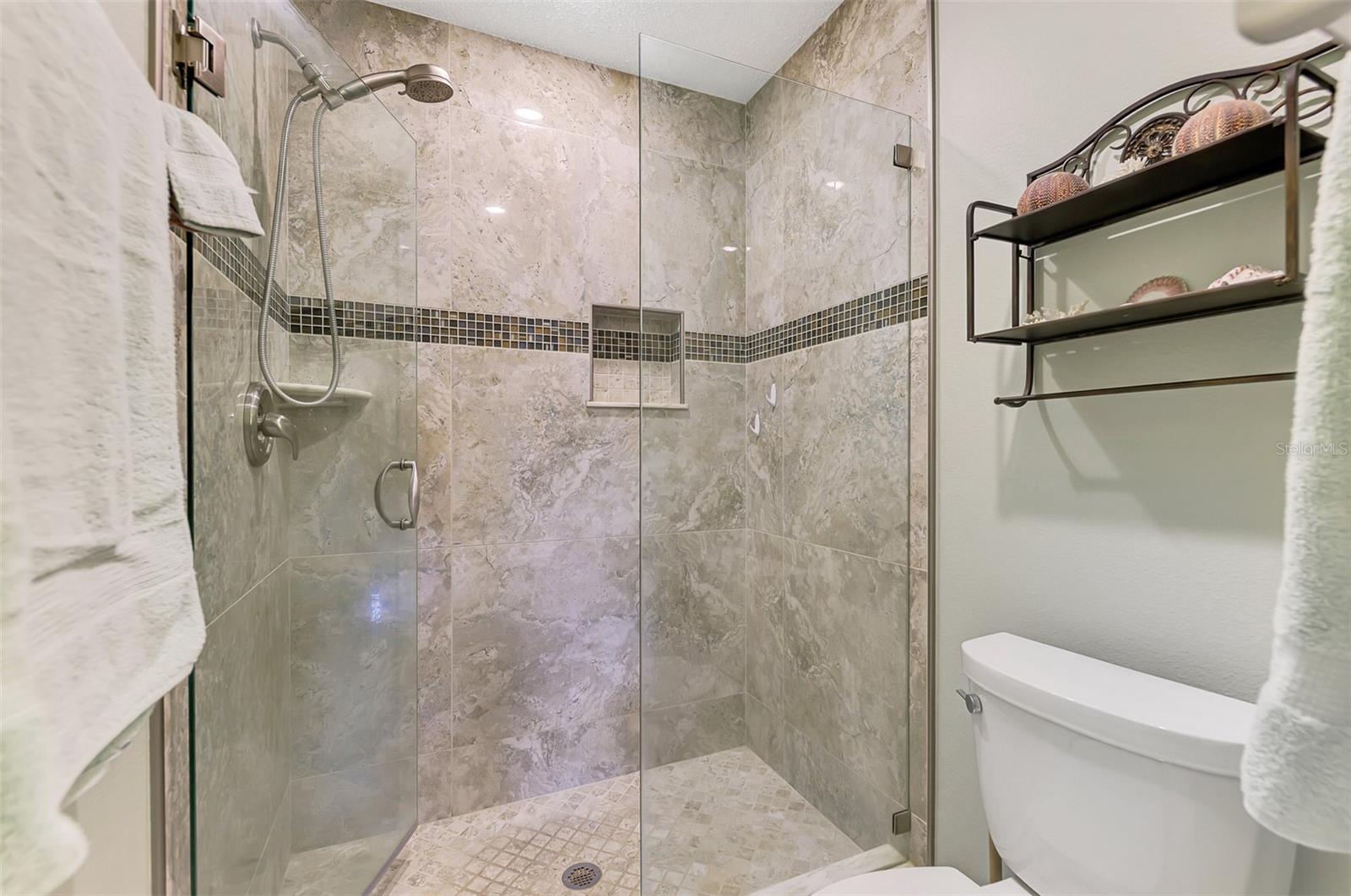 MISSION LAKES - Residential