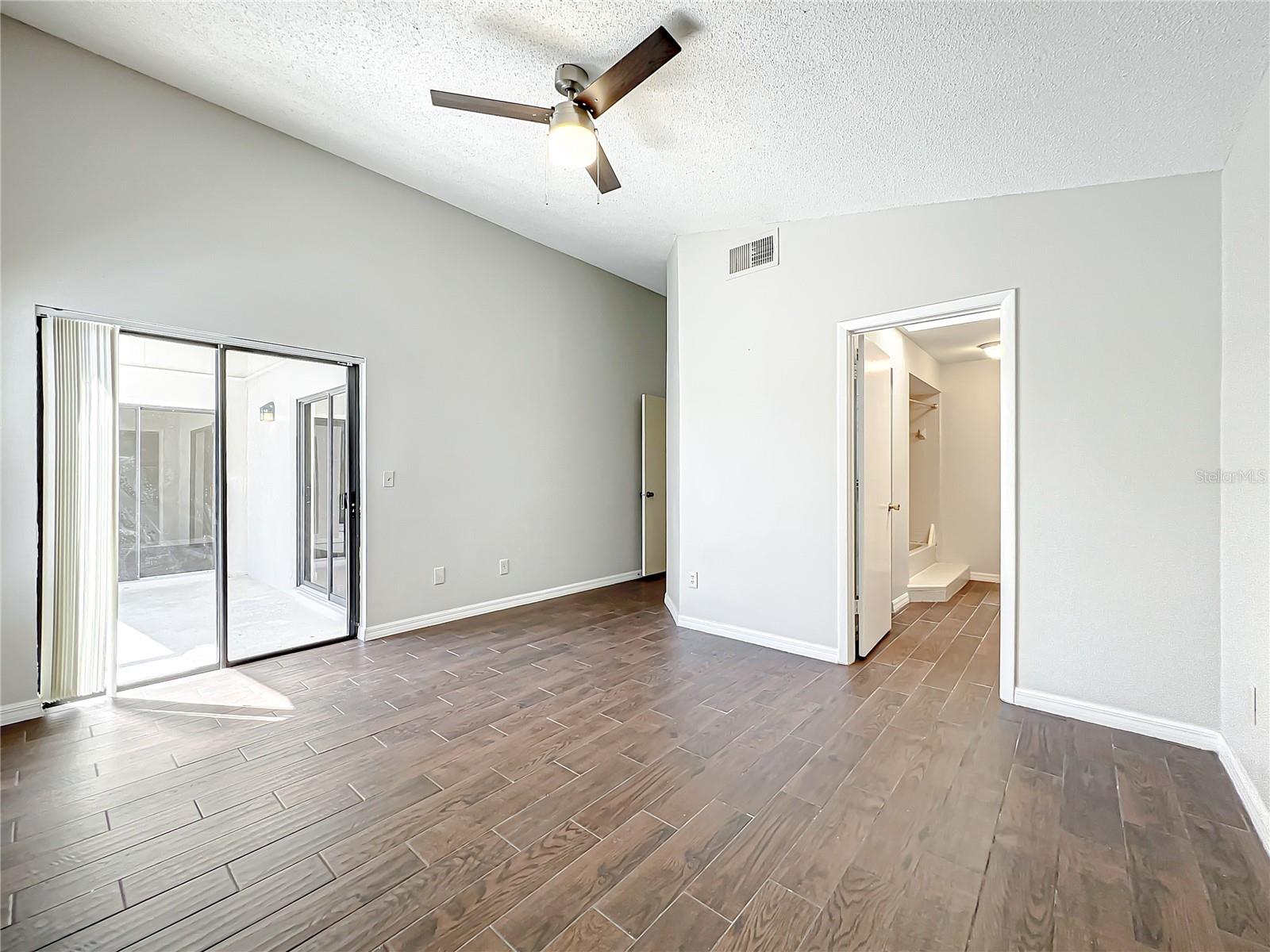 HUNTERS CREEK TR 145 PH 02 - Residential Lease