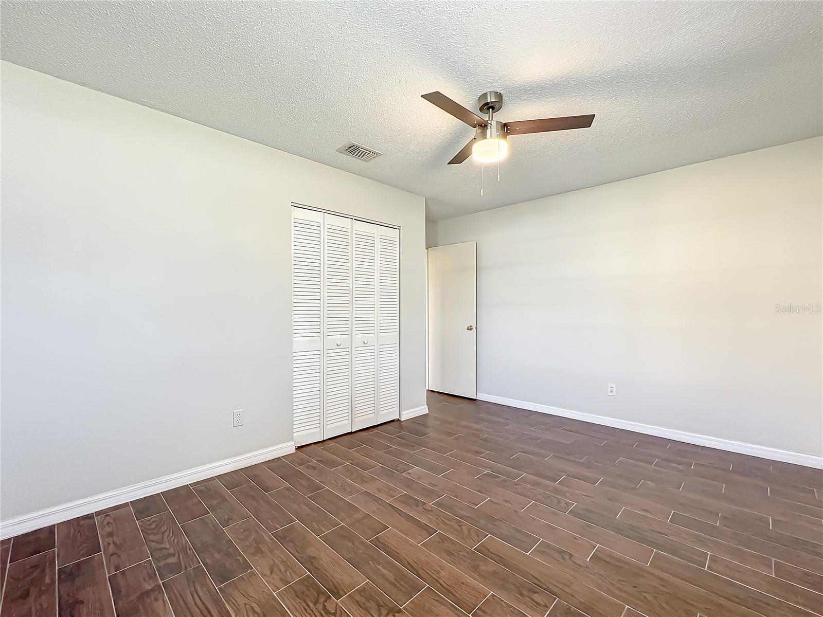 HUNTERS CREEK TR 145 PH 02 - Residential Lease