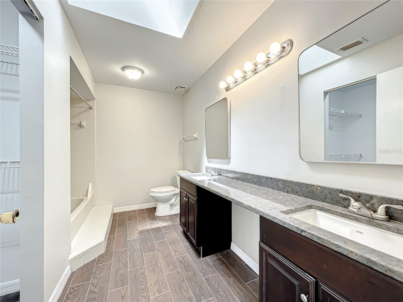 HUNTERS CREEK TR 145 PH 02 - Residential Lease