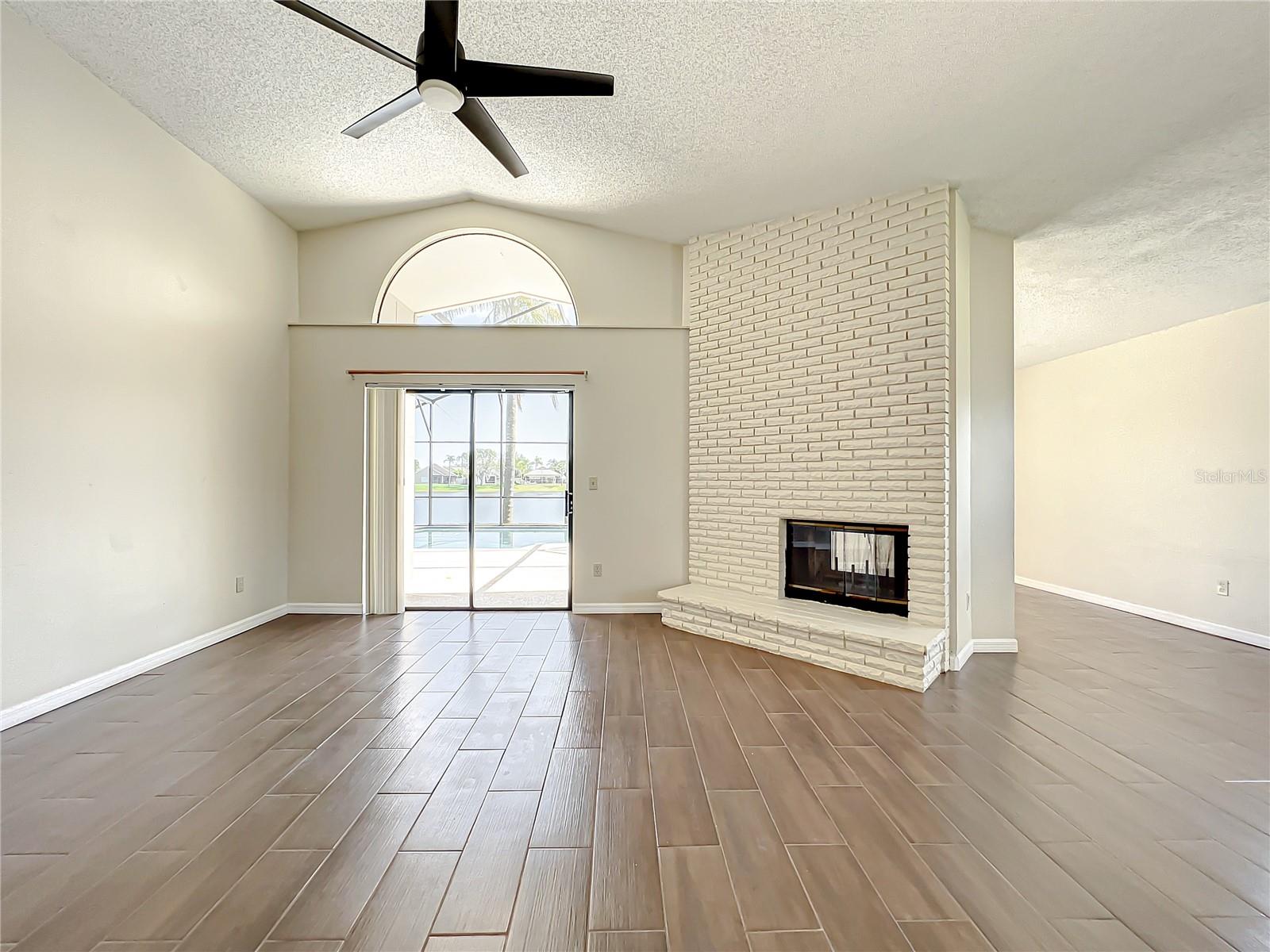 HUNTERS CREEK TR 145 PH 02 - Residential Lease