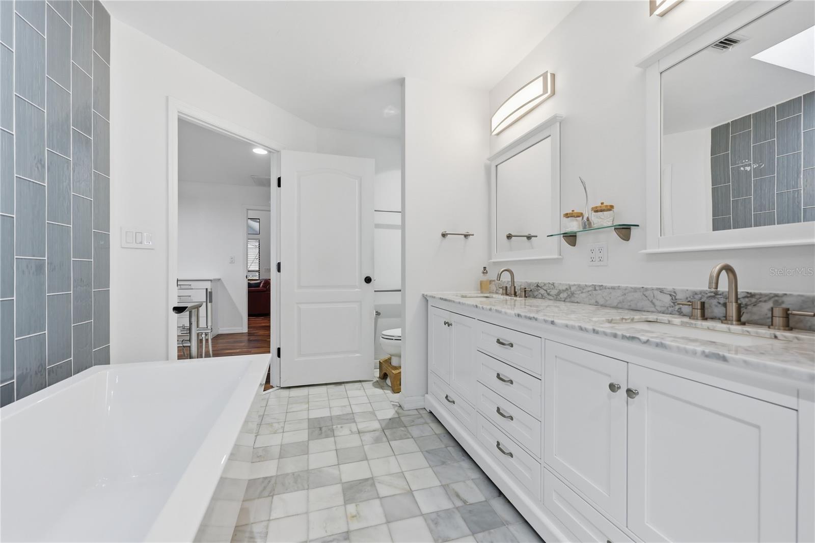 HAILE PLANTATION UNIT 25 PH I - Residential