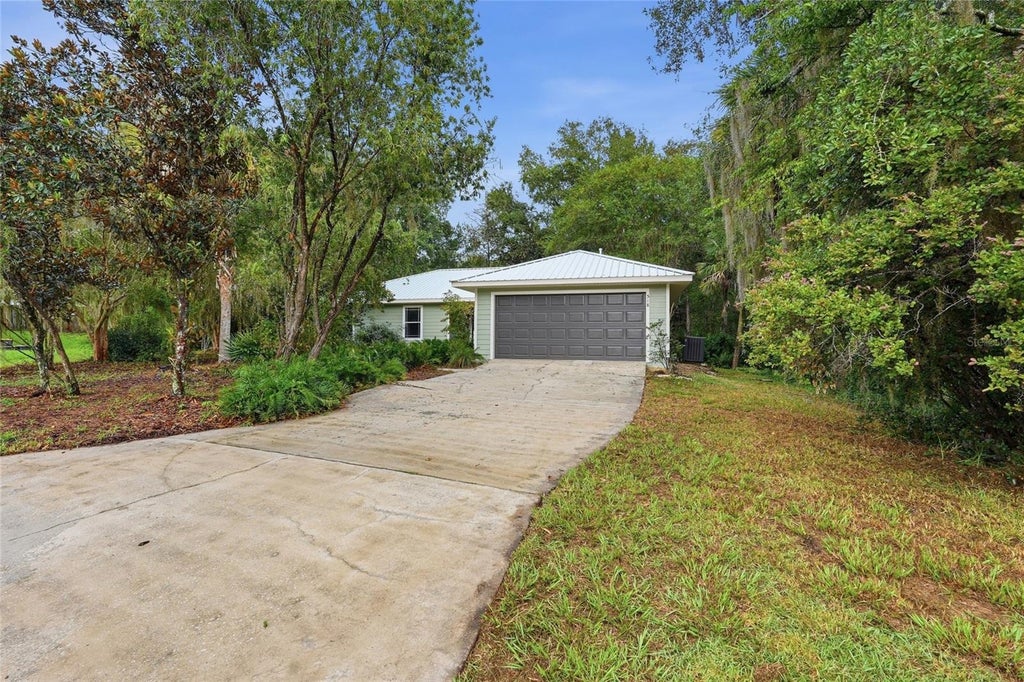 Photo of 518 NW 94 Way, Gainesville, FL 32607 (MLS # GC543959)