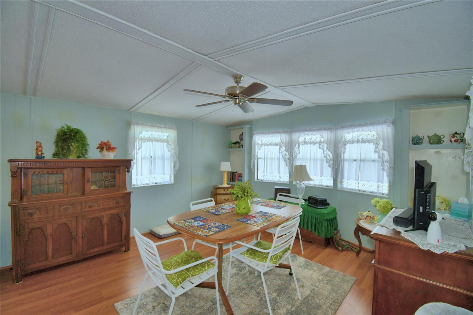 WEST VIEW RIDGE RESORTS INC - Residential