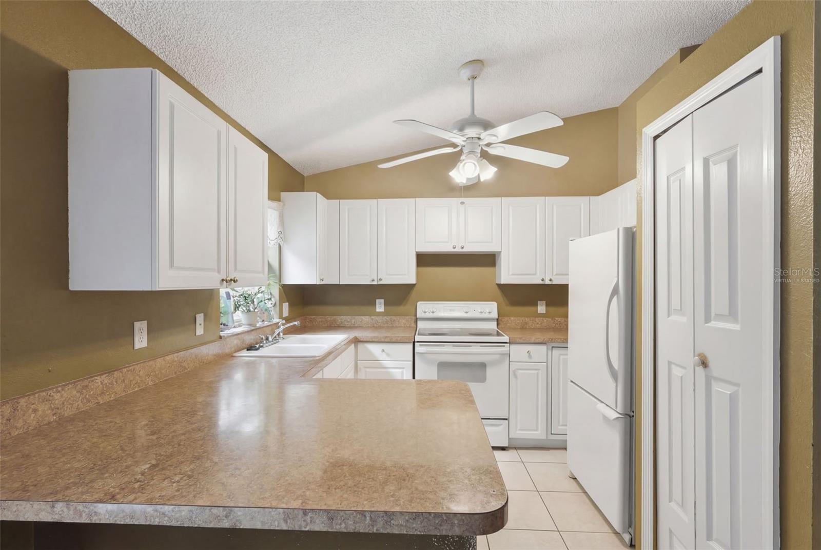 TWO/WEST HIGHLANDS 02 - Residential