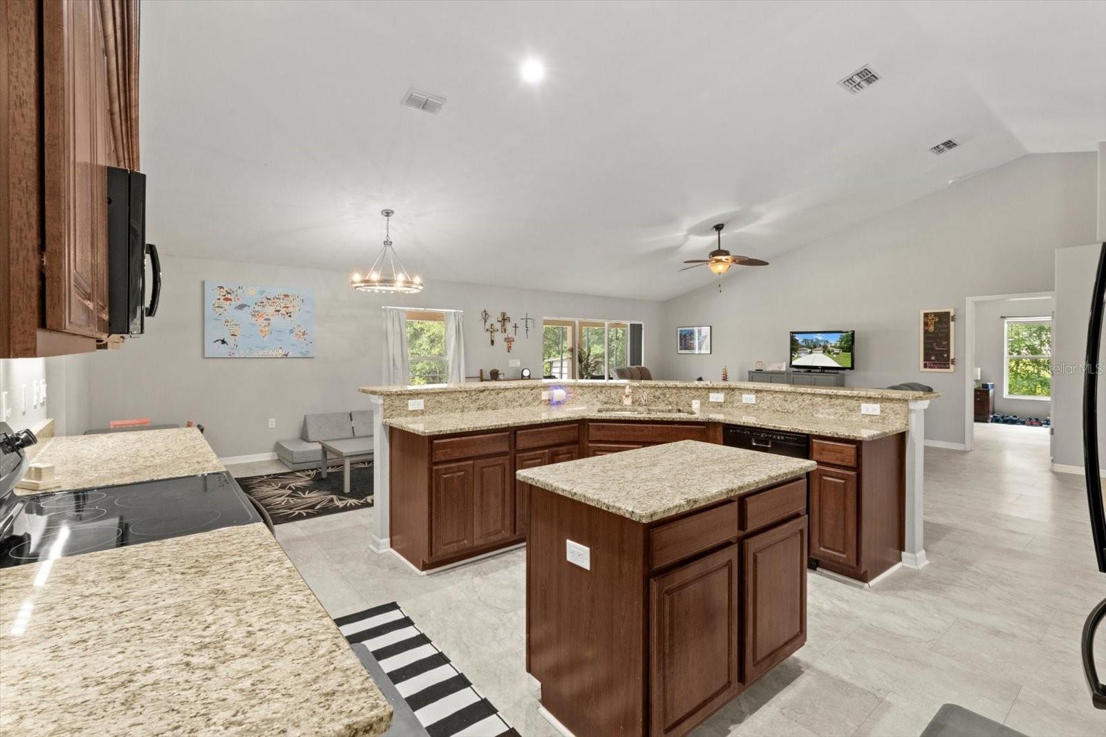 1256 W SPHERE PLACE