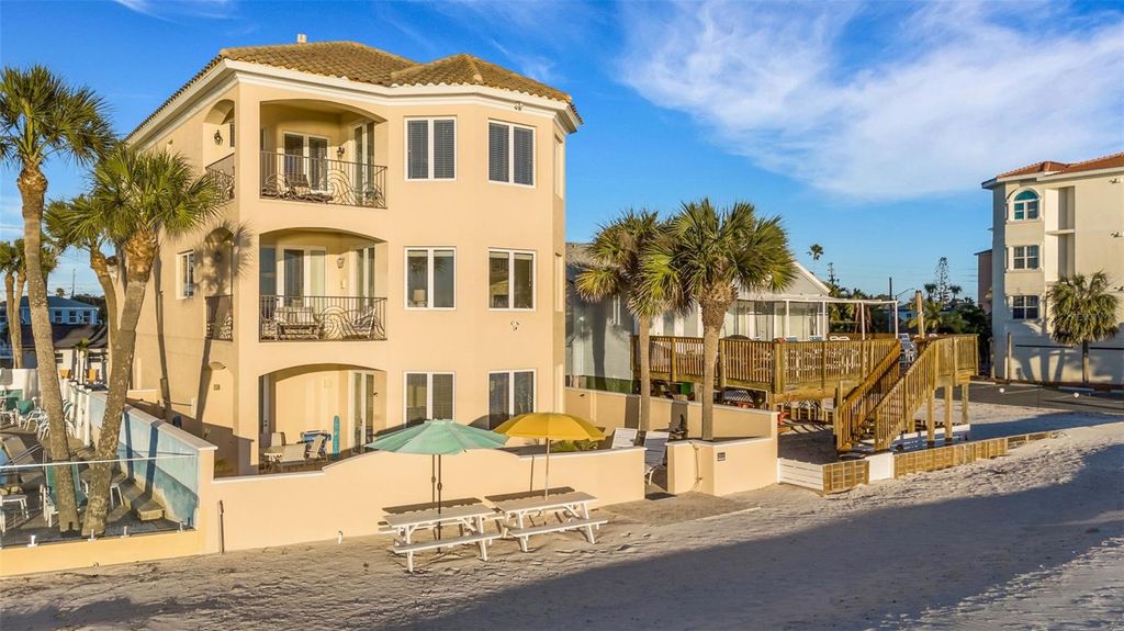 Photo of 13423 Gulf Lane, Madeira Beach, FL 33708 (MLS # A4679667)