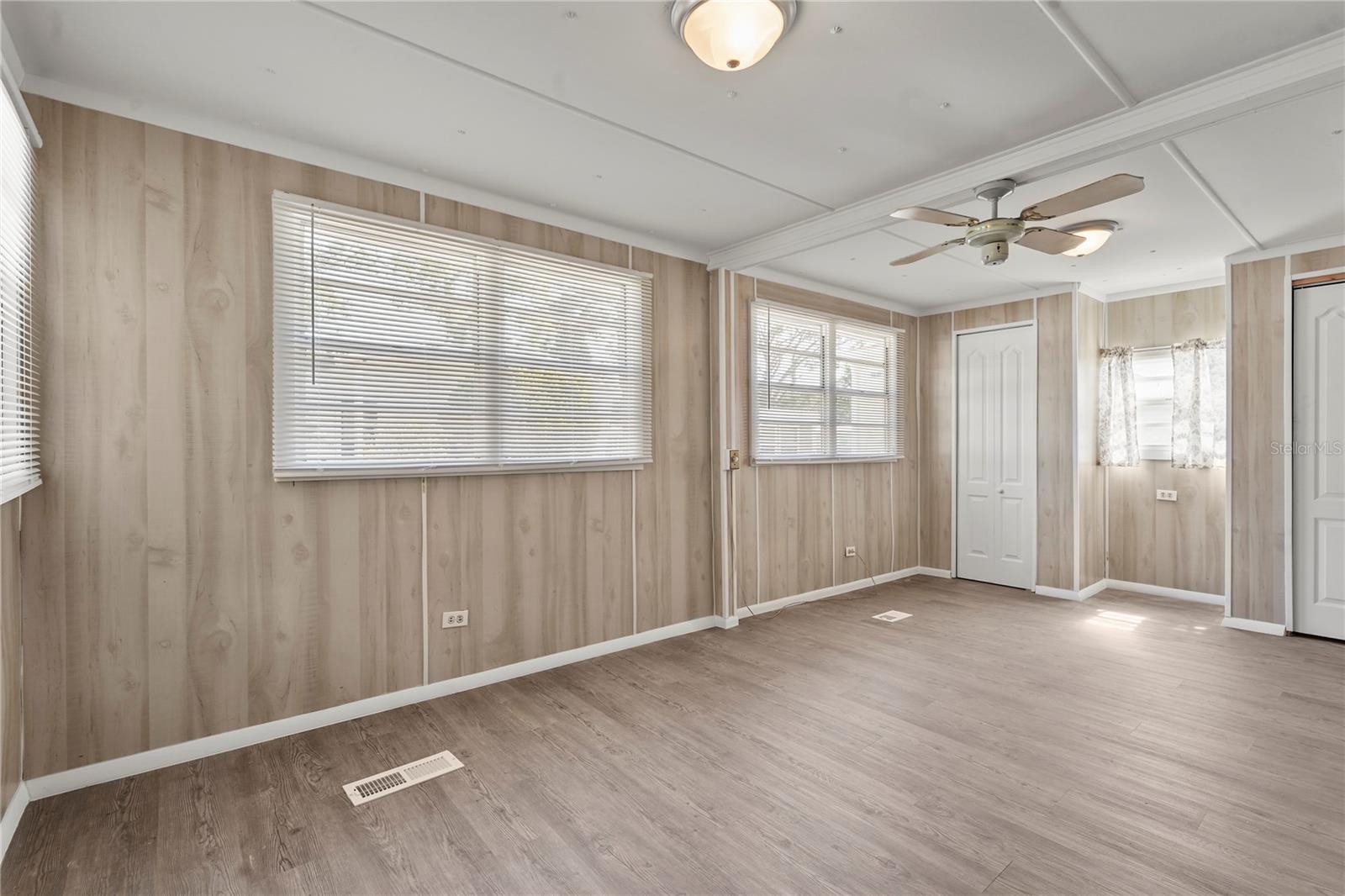 SOUTH WINDS MHP CO-OP - Residential