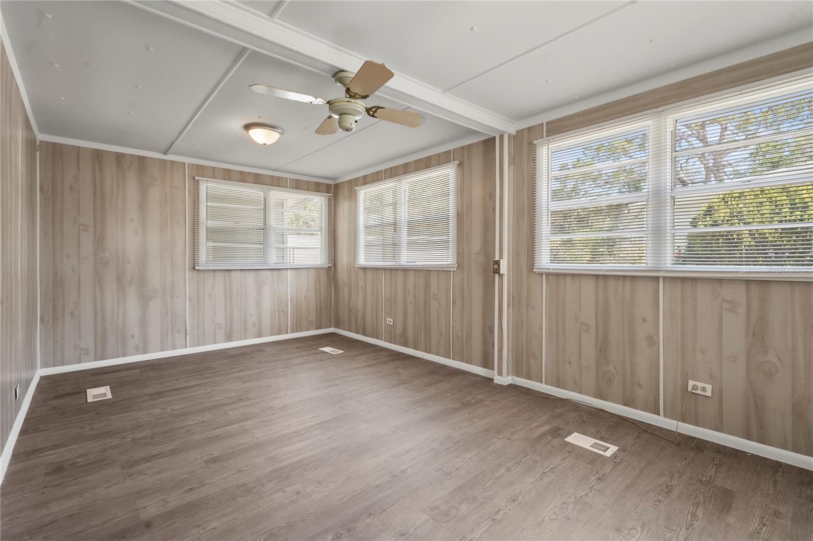 SOUTH WINDS MHP CO-OP - Residential