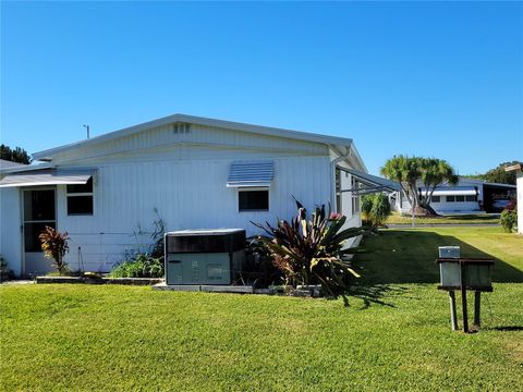 A home in AUBURNDALE