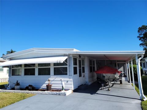 A home in AUBURNDALE