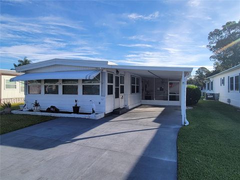 A home in AUBURNDALE