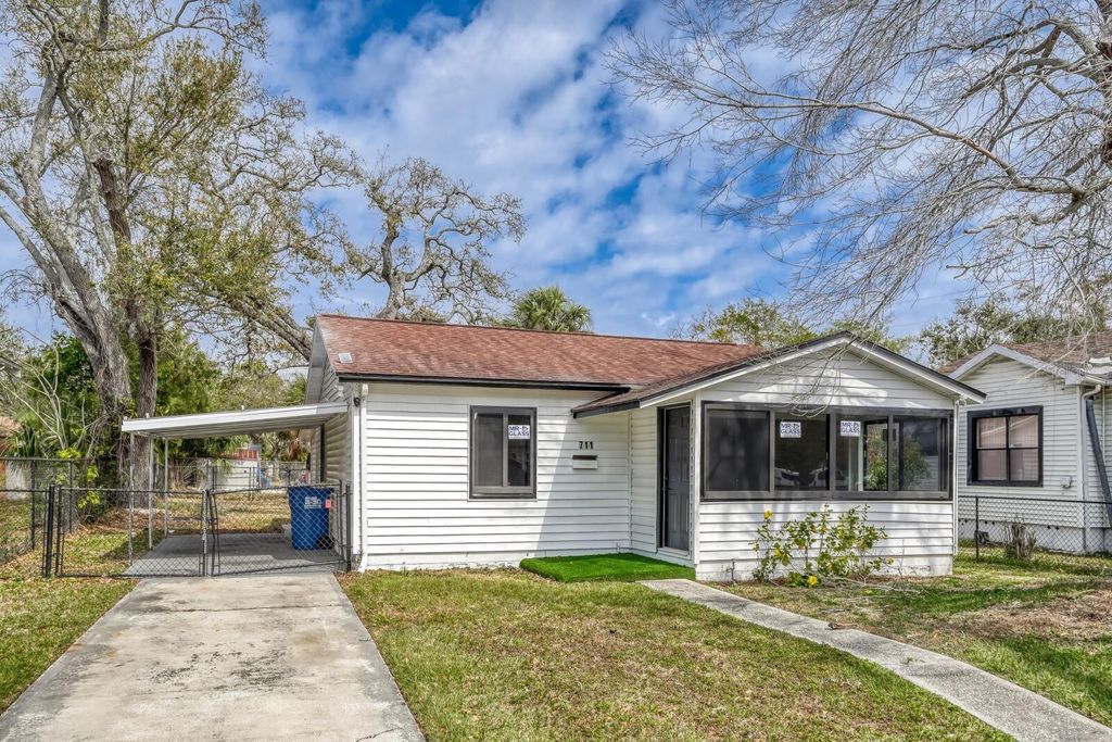 Photo of 711 19th Avenue S, St Petersburg, FL 33705 (MLS # TB8470620)