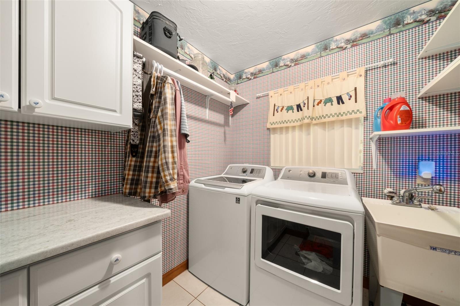 ORANGE BLOSSOM ESTATE - Residential