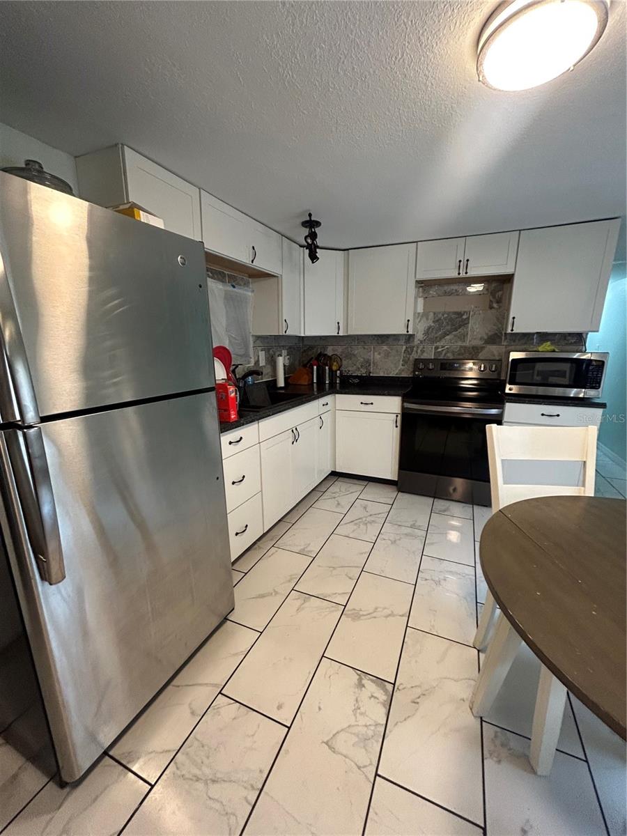 911 MARJORIE AVENUE