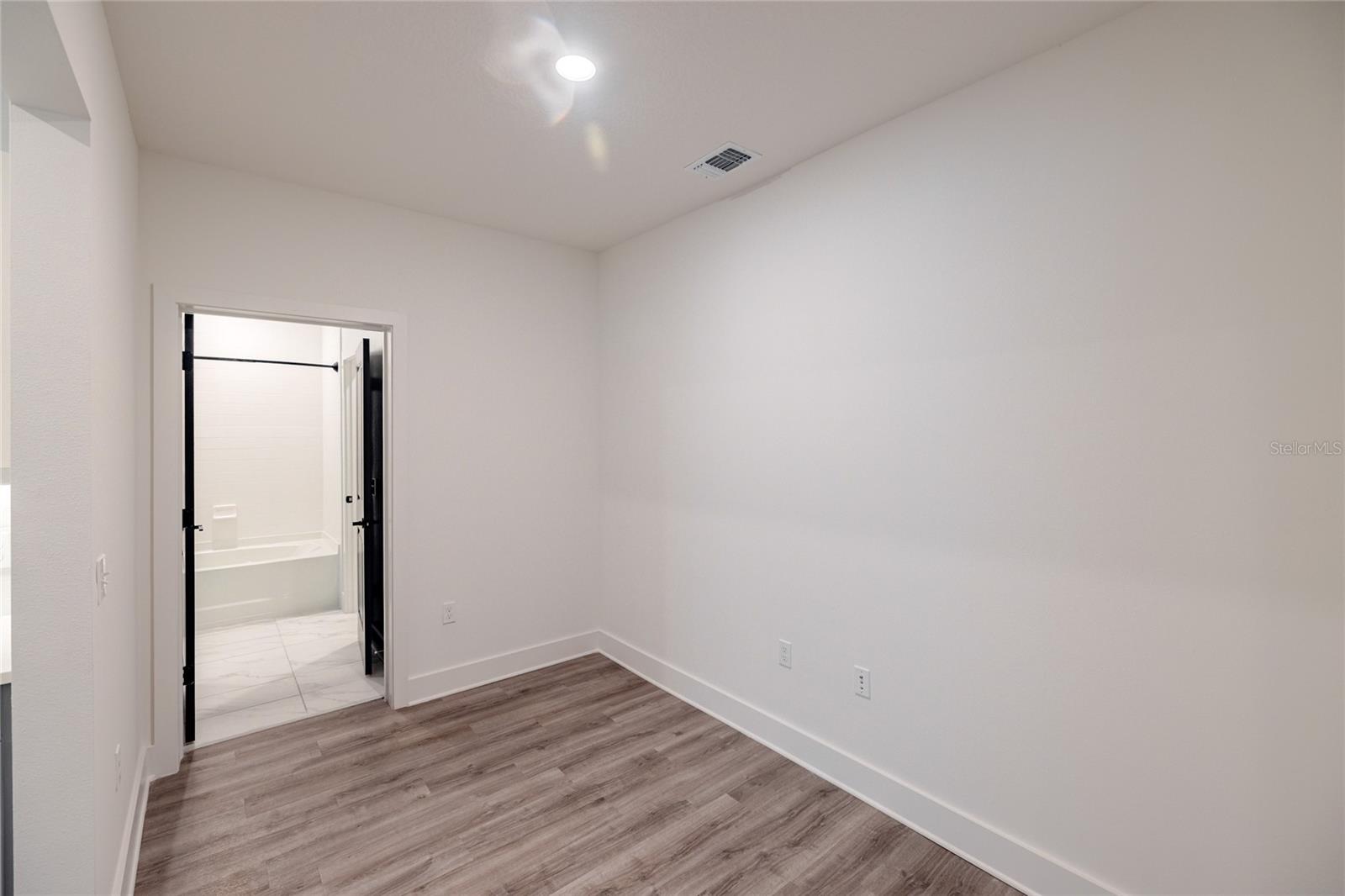 THE ROW WATERSIDE - Residential Lease