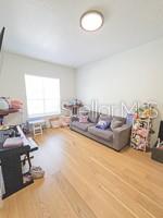 MARKHAM MEADOWS - Residential