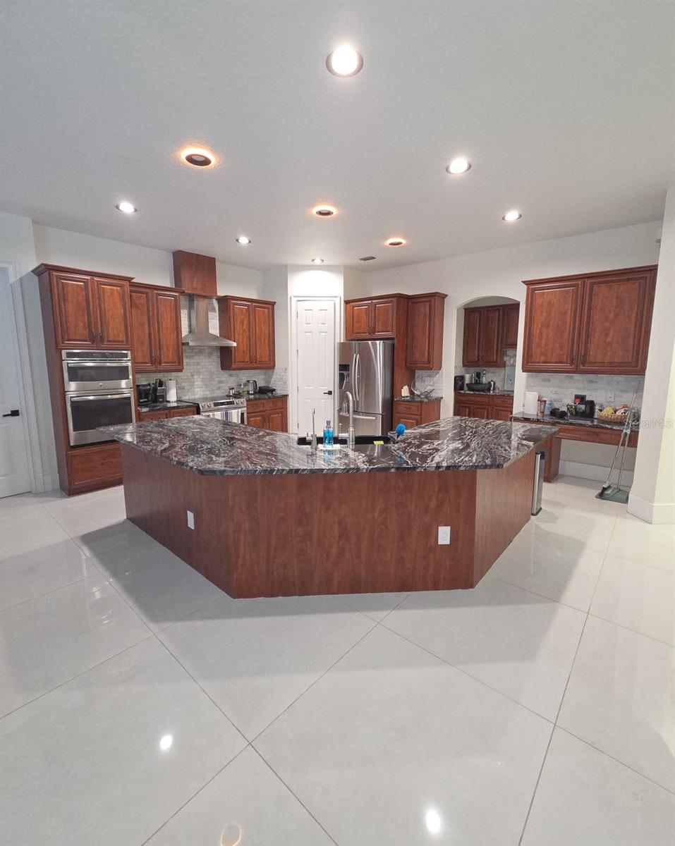 MARKHAM MEADOWS - Residential