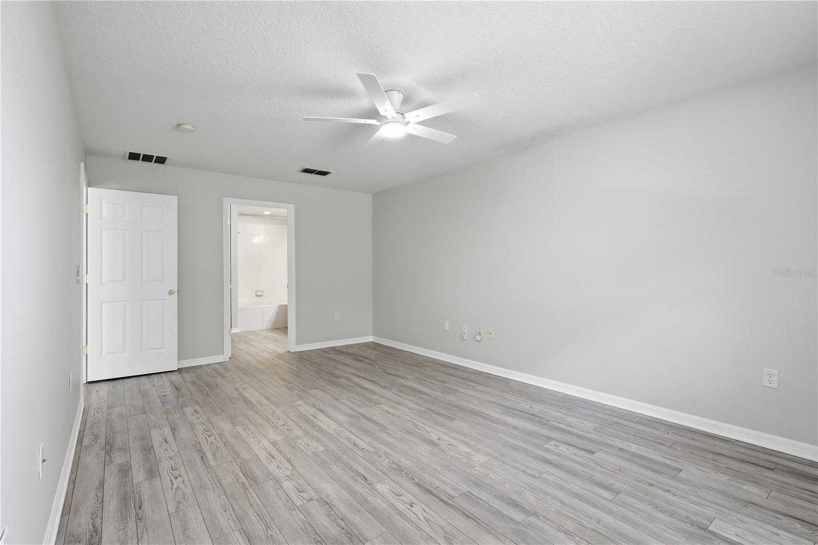PINE GROVE - Residential