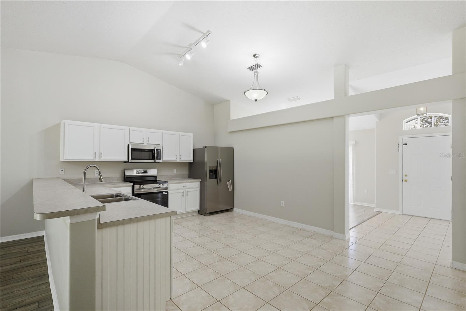 PINE GROVE - Residential