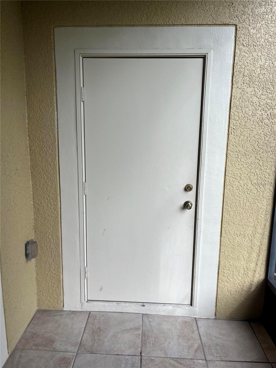 RESERVE/LAKEVIEW CONDO - Residential Lease