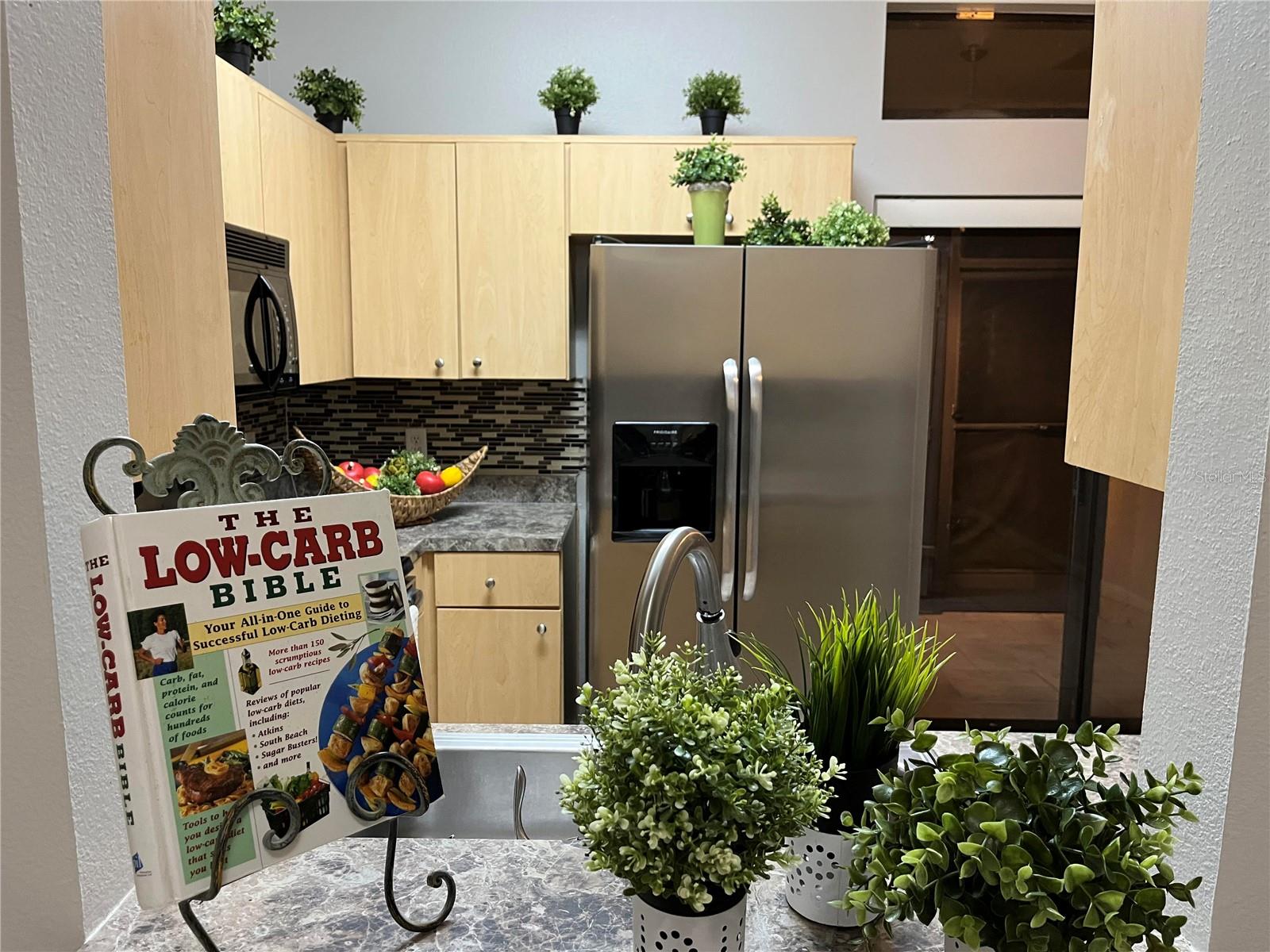 RESERVE/LAKEVIEW CONDO - Residential Lease