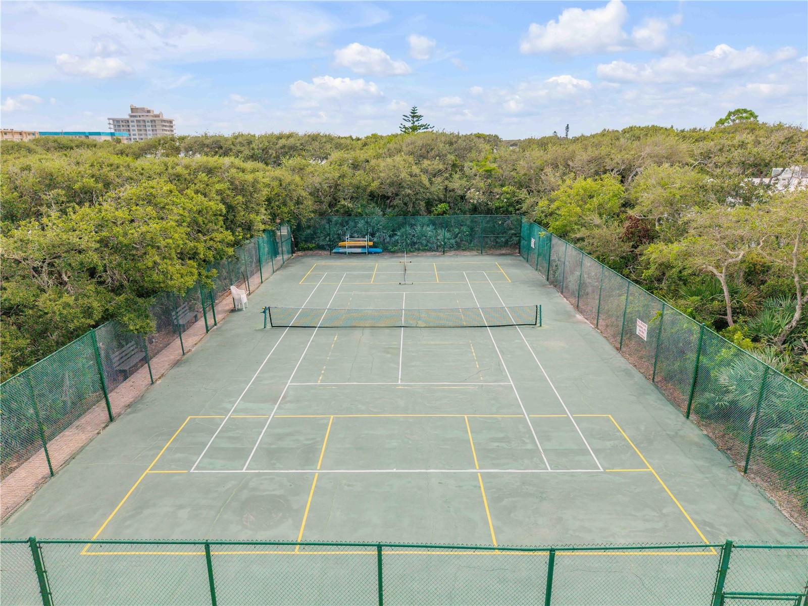 BAHAMIAN CLUB UNITS 01-03 INC - Residential