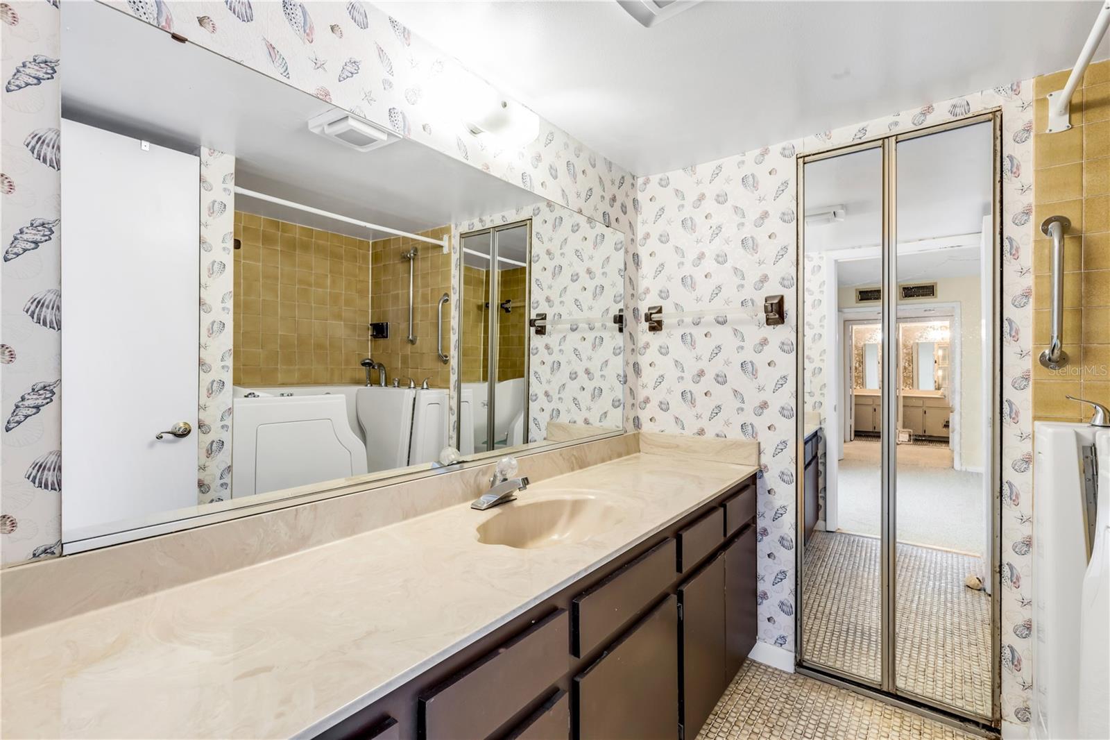 BAHAMIAN CLUB UNITS 01-03 INC - Residential