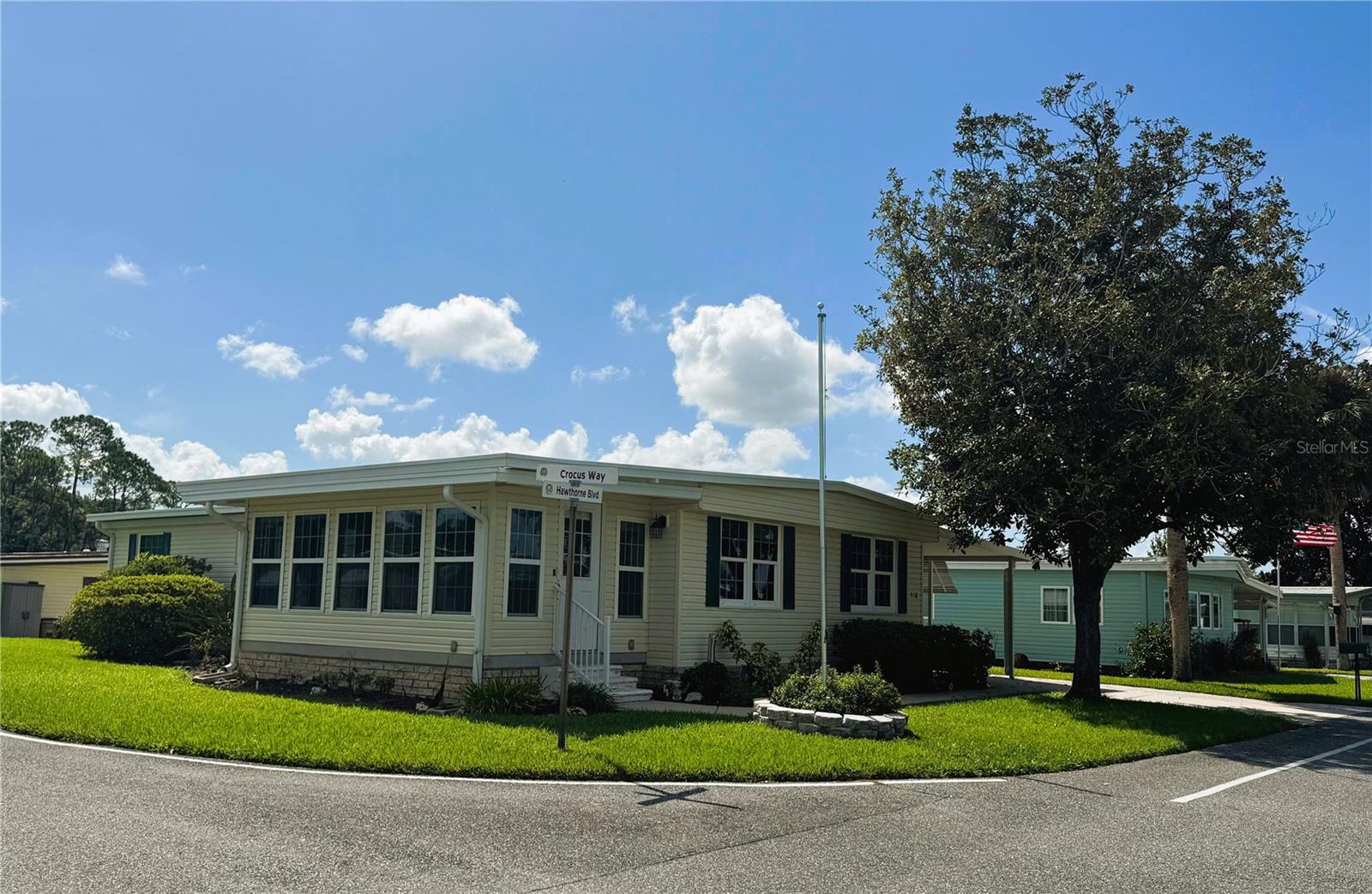 518 HAWTHORNE BOULEVARD