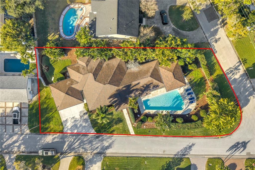 Photo of 134 Riviera Way NE, St Petersburg, FL 33704 (MLS # TB8470772)