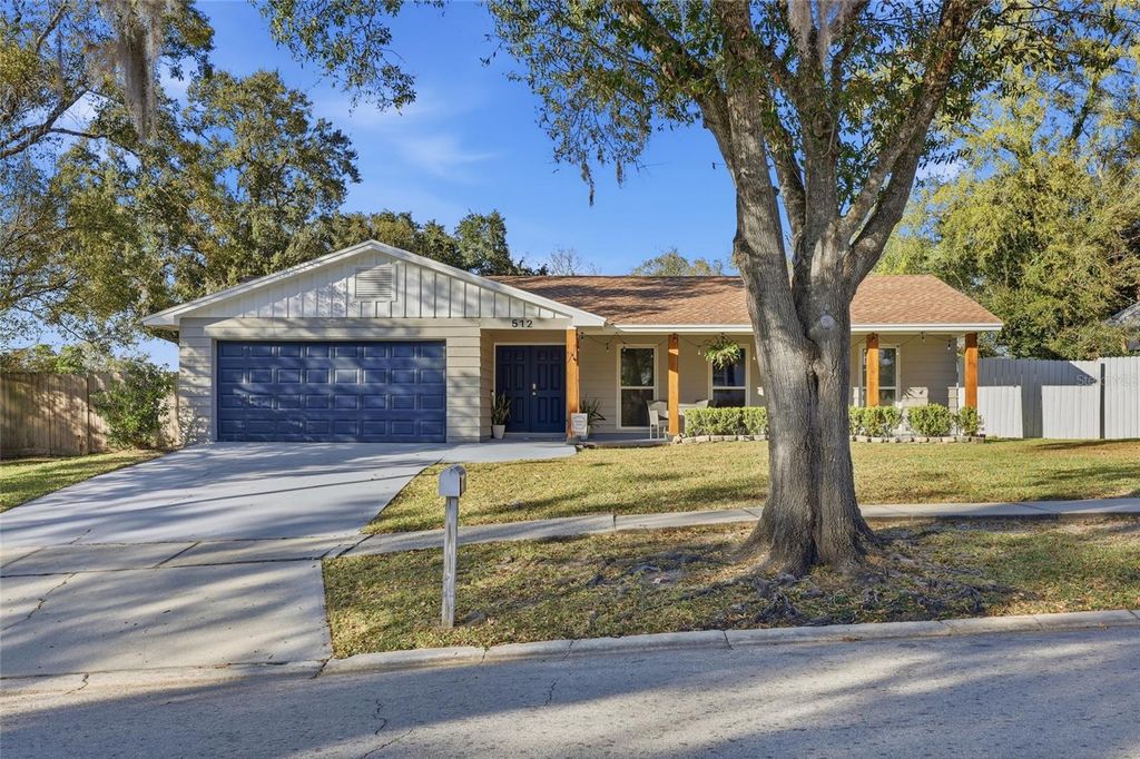 Photo of 512 Garden Heights Drive, Winter Garden, FL 34787 (MLS # S5142675)