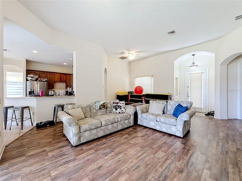 Tiny photo for 38634 Lakeview Walk, Lady Lake, FL 32159 (MLS # TB8562561)