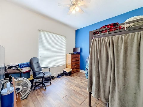 Tiny photo for 38634 Lakeview Walk, Lady Lake, FL 32159 (MLS # TB8562561)