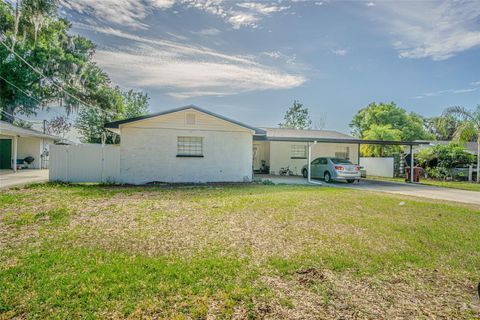 Photo of 402 Eunice Drive, Plant City, FL 33563 (MLS # TB8507288)