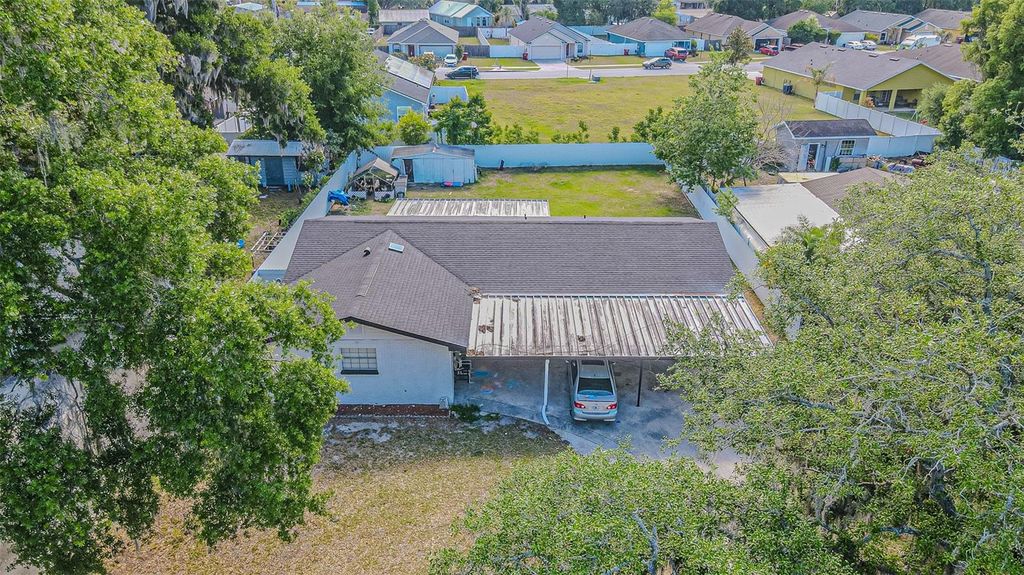 Photo of 402 Eunice Drive, Plant City, FL 33563 (MLS # TB8507288)