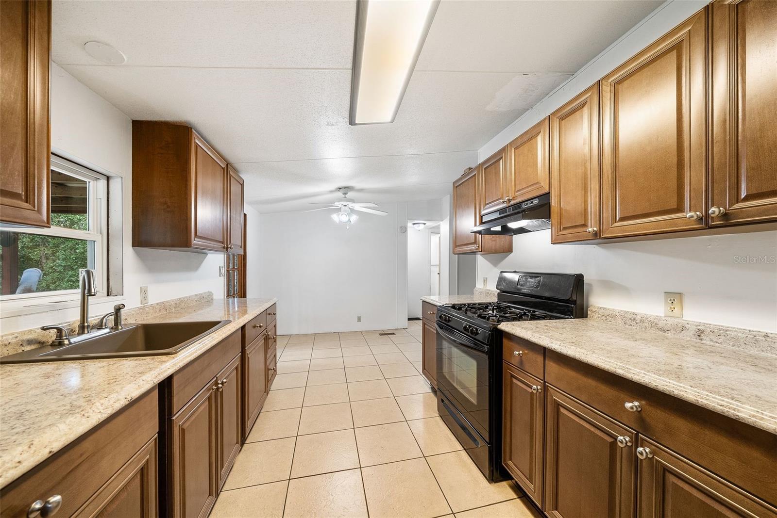 WILLISTON HIGHLANDS - Residential