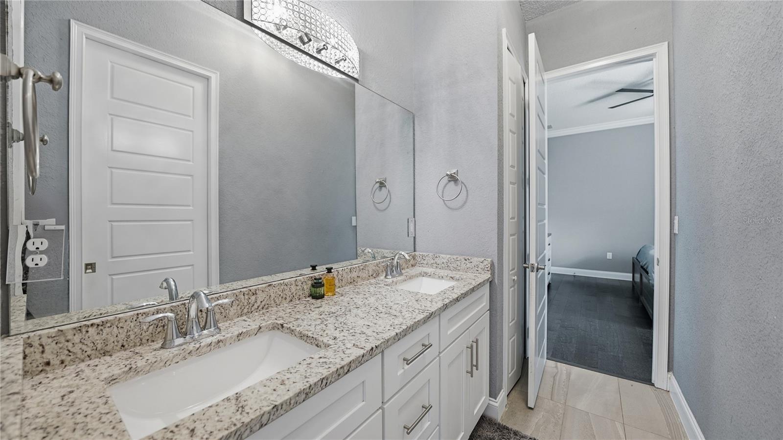 OAK HAMMOCK - Residential