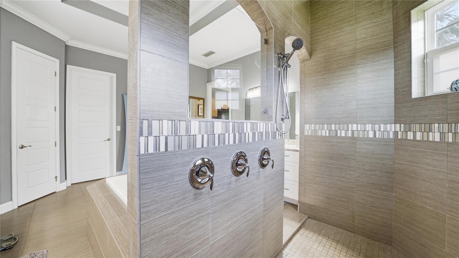 OAK HAMMOCK - Residential